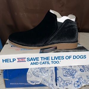 BOBS by Skechers Memory Foam